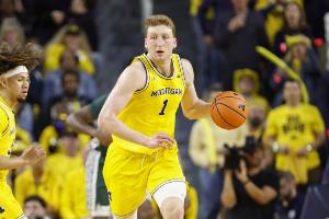 缺席主场揭幕战！篮网两位首轮秀鲍威尔&沃尔夫都因伤打不了！