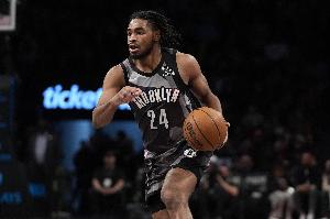 次节终于找回手感！托马斯半场8中4&4罚全中拿到13分4助 次节11分