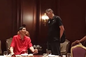 巴特尔在他面前只能算作小巴😂